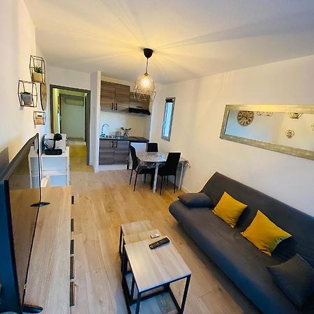 Appartement Au Port De Saint Cyprien Εξωτερικό φωτογραφία
